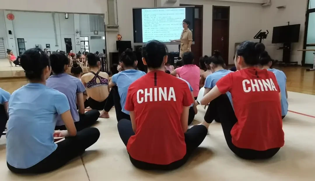 幼儿篮球训练内容与要求有哪些?_2